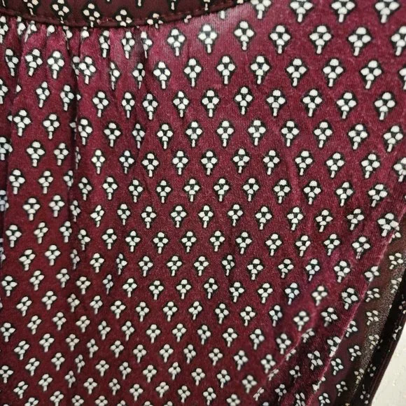 Ann Taylor Loft Women's Sleeveless V Neck Blouse Top Deep Red Polyester Blend M - Picture 8 of 8